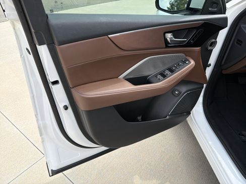 Certified 2024 Acura MDX SH-AWD w/ Technology Package image 8