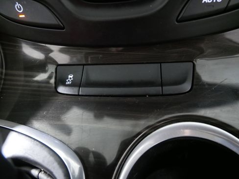 Used 2020 Buick Envision Essence image 29