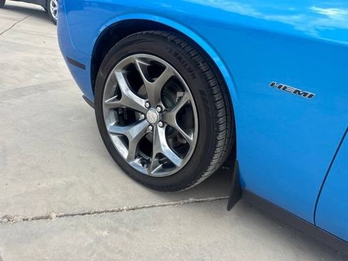 Used 2015 Dodge Challenger R/T w/ Quick Order Package 28B R/T RWD image 7