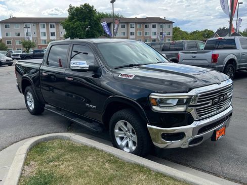 Used 2019 RAM 1500 Laramie AWD/4WD image 4