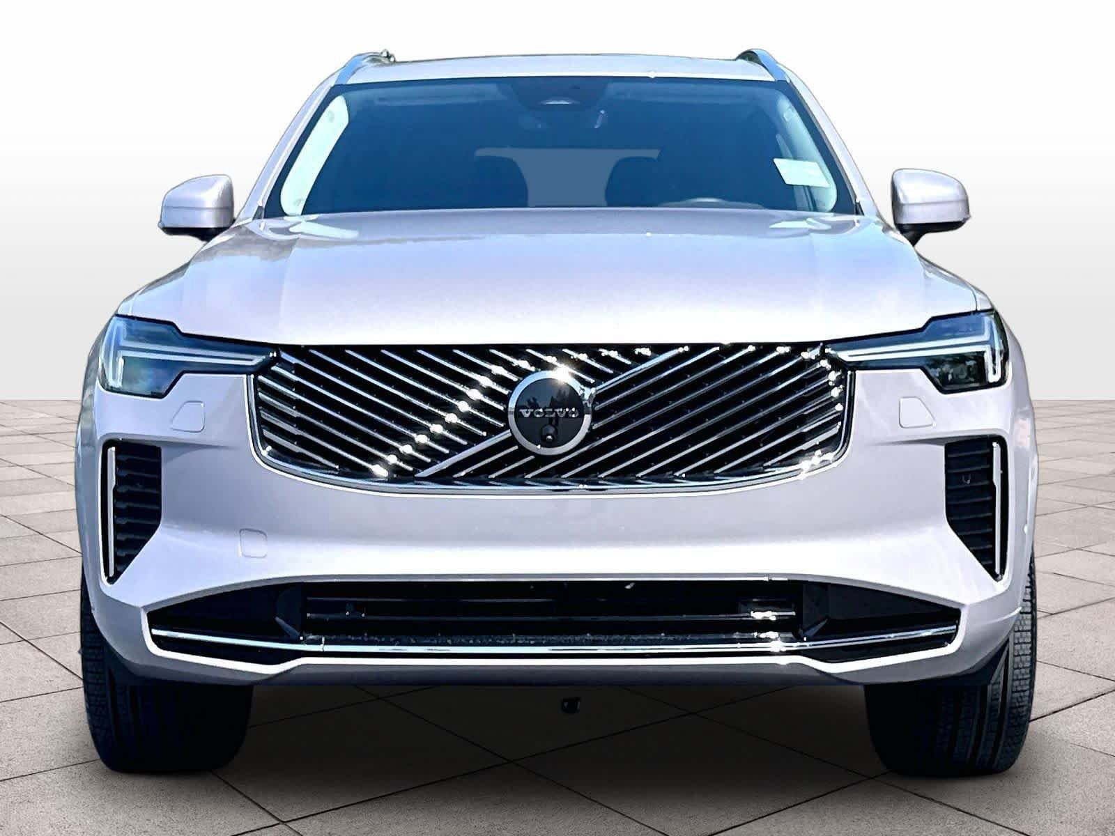 Used 2026 Volvo XC90 B5 Plus w/ Protection Package AWD/4WD image 3