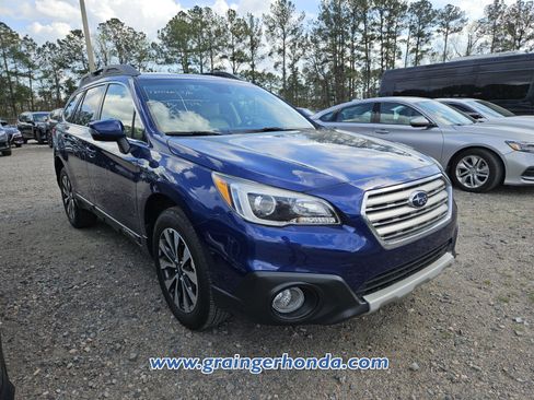 Used 2017 Subaru Outback 3.6R Limited image 5