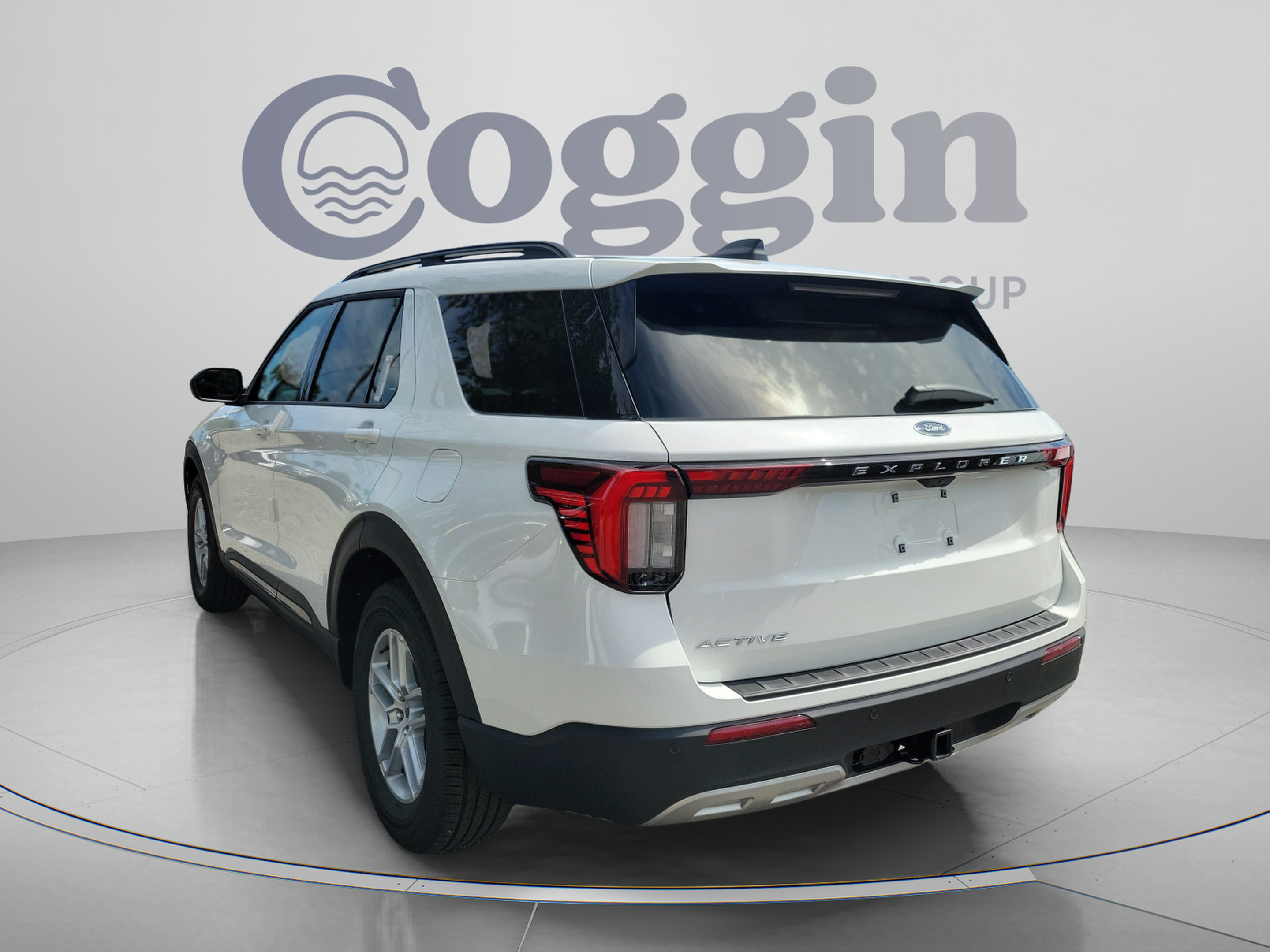 New 2026 Ford Explorer Active w/ Active Comfort Package RWD image 2