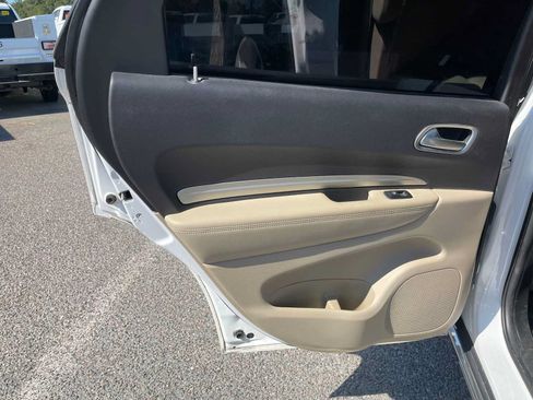 Used 2019 Dodge Durango SXT w/ 3rd Row Seating Group AWD/4WD image 19