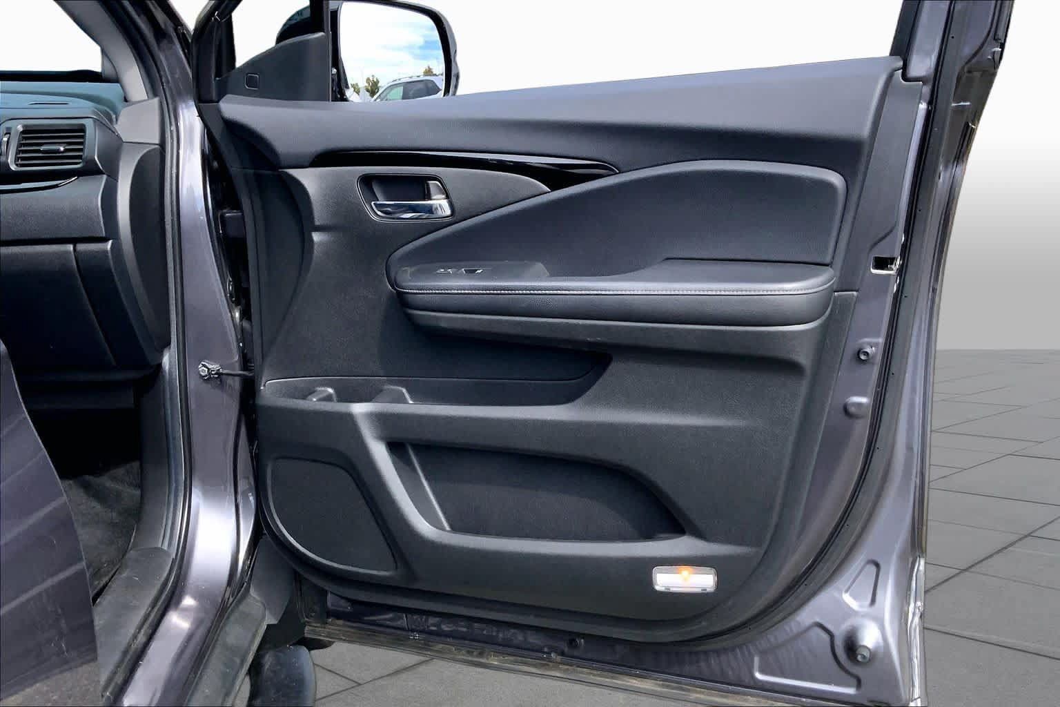 Used 2020 Honda Ridgeline RTL-E image 23