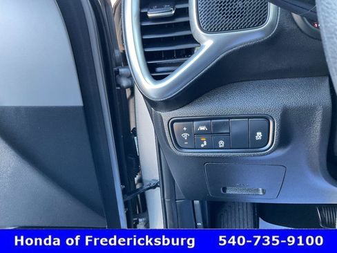 Used 2022 Kia Soul LX w/ Technology Package FWD image 36