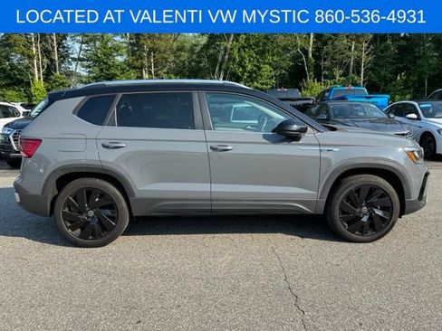 Certified 2024 Volkswagen Taos SE AWD/4WD image 4