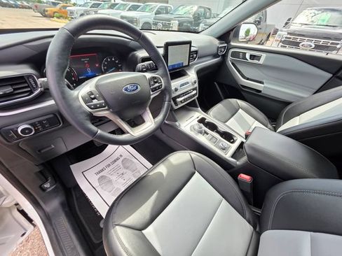 Certified 2022 Ford Explorer XLT w/ Equipment Group 202A AWD/4WD image 19