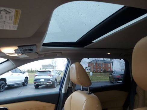 Used 2021 Nissan Rogue Platinum image 14