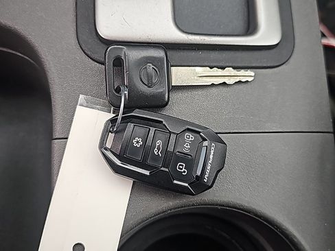 Used 2018 Nissan Frontier SV w/ Value Truck Package AWD/4WD image 22
