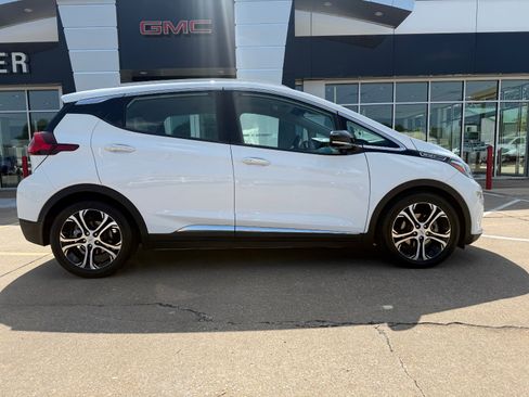 Used 2017 Chevrolet Bolt Premier w/ Driver Confidence II Package image 3