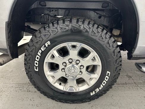 Used 2024 RAM 3500 Laramie image 63