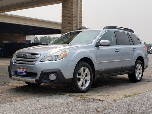 Used 2014 Subaru Outback 2.5i Limited w/ Moonroof Package AWD/4WD image 1