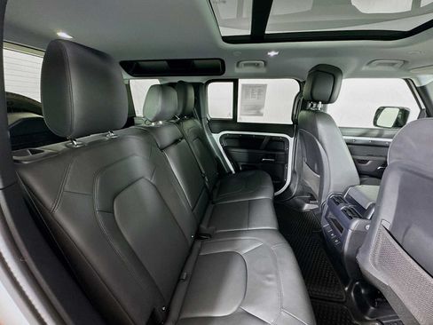 Used 2025 Land Rover Defender 110 S AWD/4WD image 28