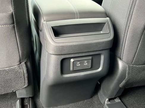 New 2026 Nissan Pathfinder SV image 32