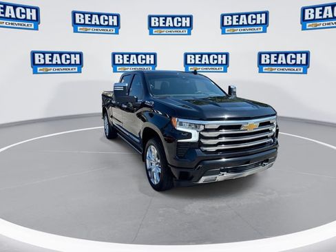 Used 2024 Chevrolet Silverado 1500 High Country w/ High Country Premium Package AWD/4WD image 4
