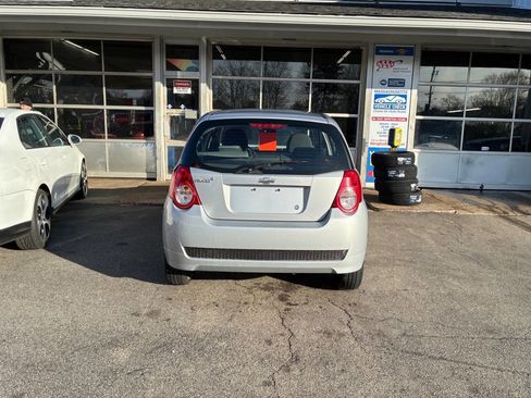 Used 2010 Chevrolet Aveo5 LS image 5