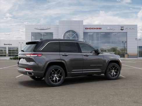 New 2025 Jeep Grand Cherokee Summit image 40