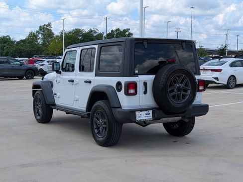 Used 2024 Jeep Wrangler Unlimited Sport AWD/4WD image 4