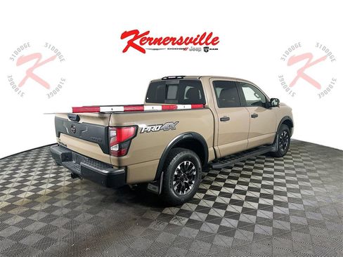 Used 2021 Nissan Titan PRO-4X w/ Pro-4x Convenience Package image 7
