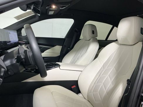 Certified 2024 BMW 530i w/ Premium Package RWD image 22