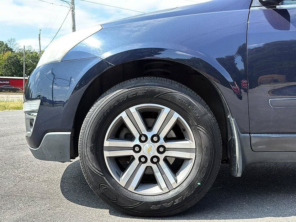 Used 2016 Chevrolet Traverse LT AWD/4WD image 23