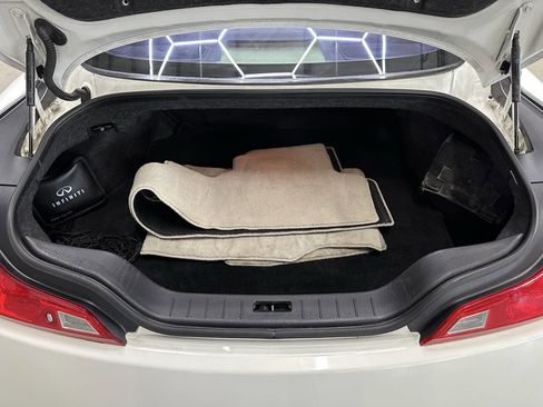 Used 2011 INFINITI G37 Journey w/ Premium Pkg image 8