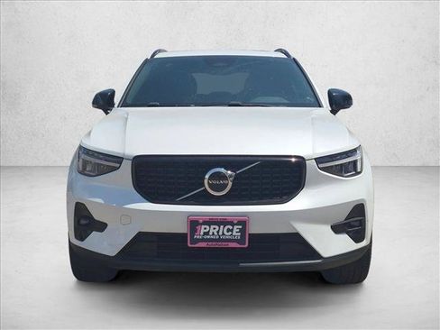 Used 2023 Volvo XC40 B5 Plus w/ Protection Package Premier AWD/4WD image 2
