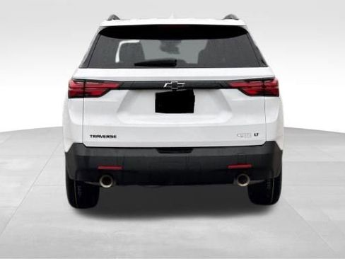 Used 2023 Chevrolet Traverse LT image 4