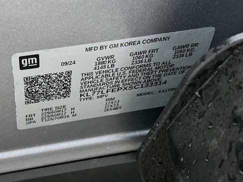 Used 2025 Chevrolet Trax LS image 12