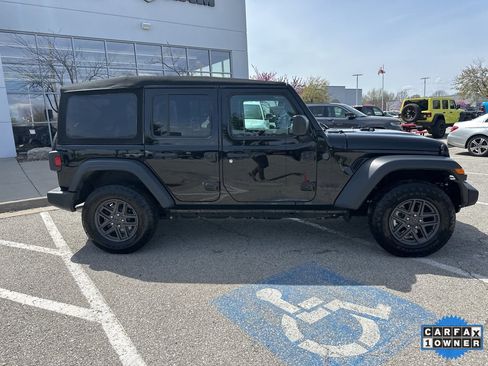 Used 2024 Jeep Wrangler Sport S image 34