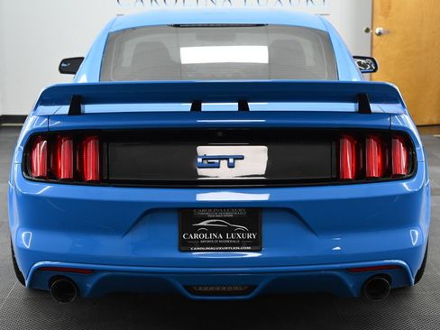 Used 2017 Ford Mustang GT w/ GT Performance Package RWD image 3