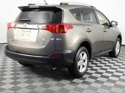 Used 2013 Toyota RAV4 XLE image 5