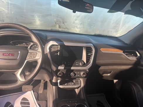 Used 2021 GMC Acadia SLE w/ Driver Convenience Package image 16