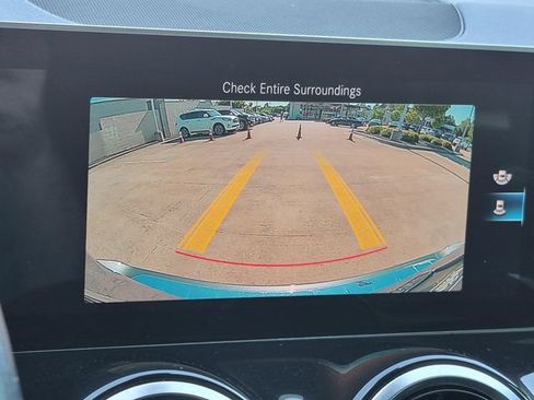 Certified 2021 Mercedes-Benz GLB 250 image 28