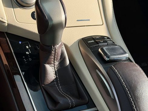 Used 2018 Lexus ES 350 w/ Luxury Package w/Wood Trim FWD image 25