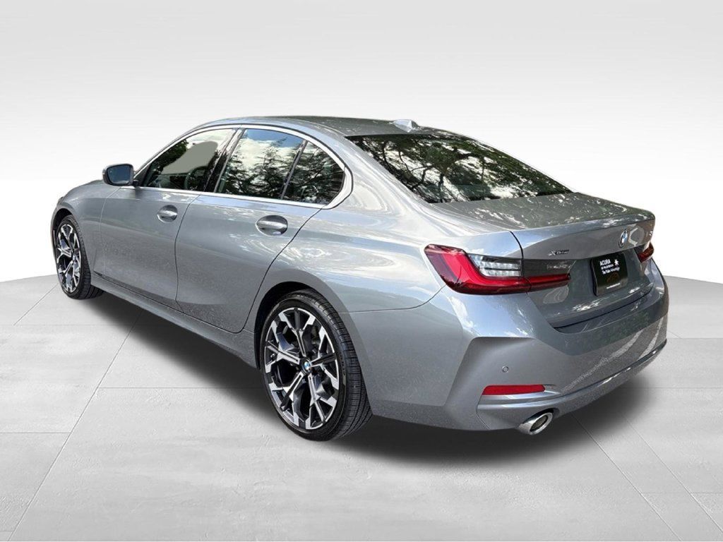 Used 2026 BMW 330i xDrive Sedan AWD/4WD image 3