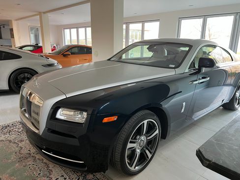 Used 2015 Rolls-Royce Wraith RWD image 3