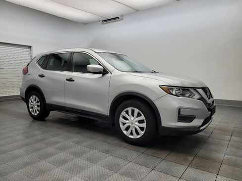 Used 2019 Nissan Rogue S image 11
