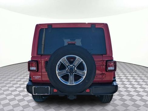 Used 2022 Jeep Wrangler Unlimited Sahara image 3