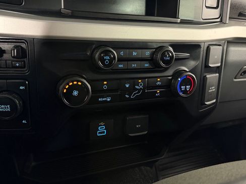Used 2023 Ford F350 XLT w/ FX4 Off-Road Package image 18