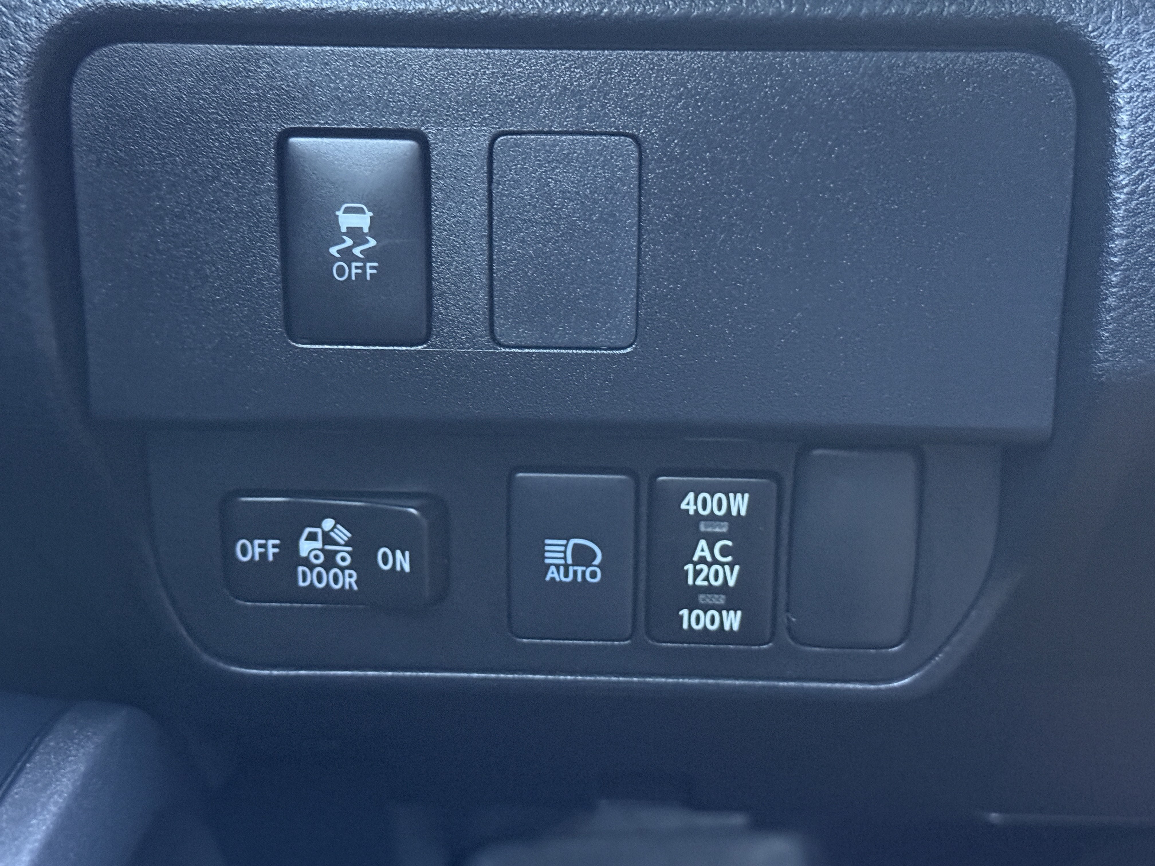 Used 2022 Toyota Tacoma TRD Sport w/ Technology Package AWD/4WD image 23