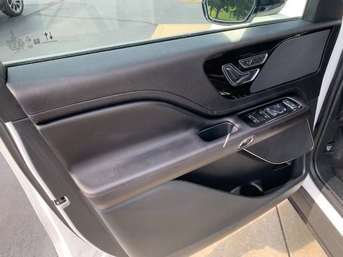 Certified 2024 Lincoln Aviator AWD w/ Premium Package image 23