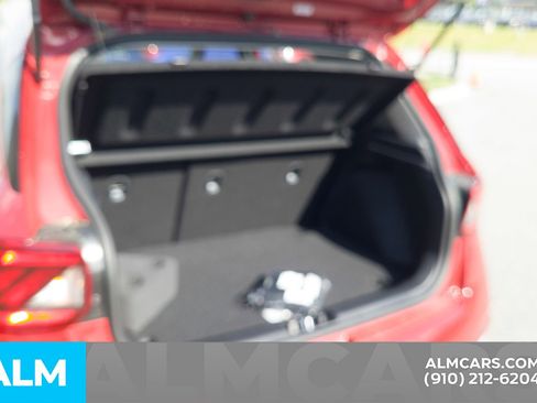 Used 2025 Hyundai Venue SEL image 23