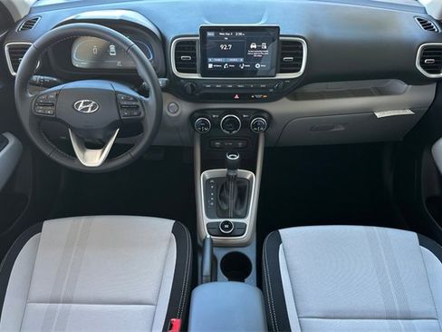 New 2025 Hyundai Venue SEL image 10