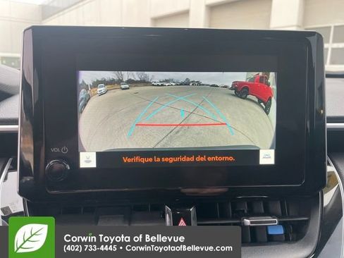 Used 2023 Toyota Corolla Cross XLE w/ Convenience Package image 11