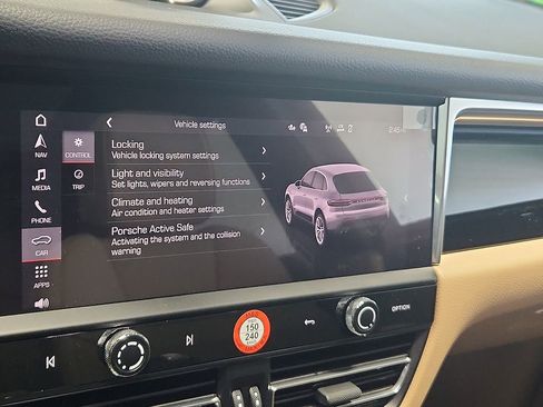 New 2026 Porsche Macan AWD/4WD image 22