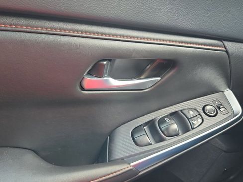 Used 2025 Nissan Sentra SR w/ SR Premium Package FWD image 24