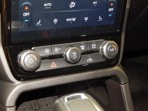 New 2025 Ford Ranger XLT w/ Equipment Group 301A High image 25