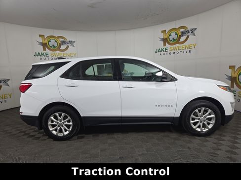 Used 2018 Chevrolet Equinox LS FWD image 10